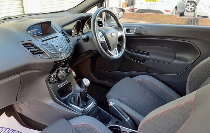 FORD FIESTA
