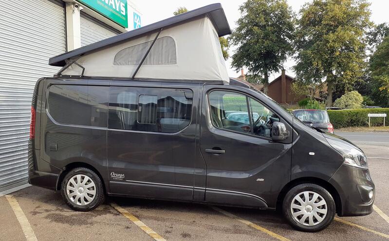 VAUXHALL VIVARO