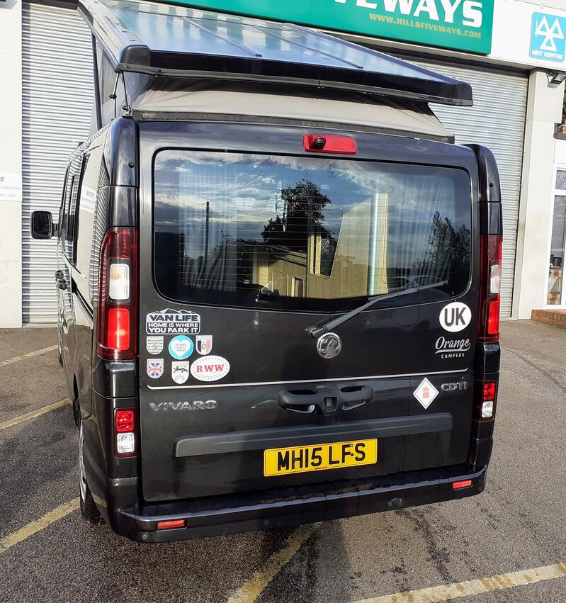VAUXHALL VIVARO