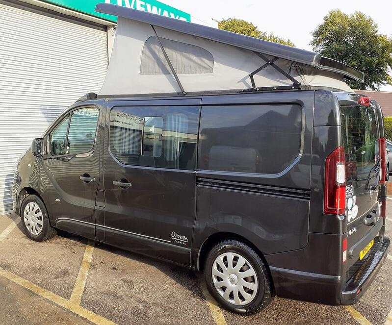 VAUXHALL VIVARO