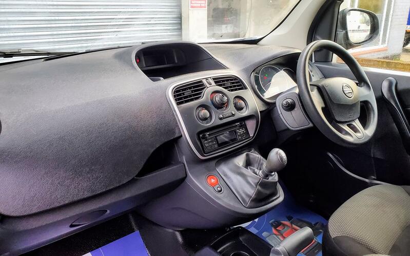 NISSAN NV250