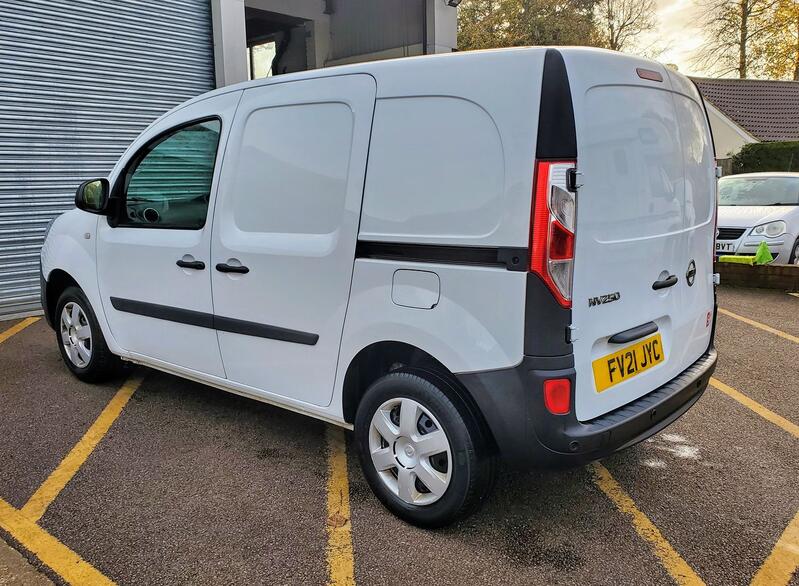 NISSAN NV250