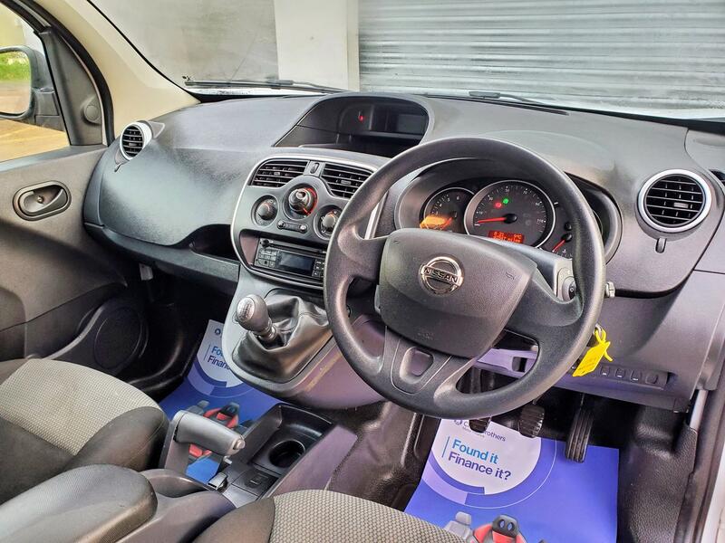 NISSAN NV250