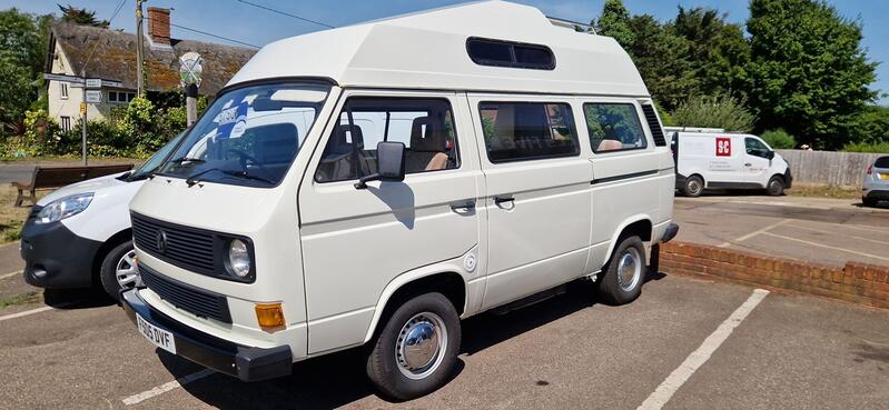 VOLKSWAGEN CARAVELLE